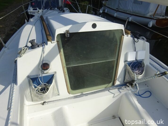 1987 Pegasus 700 (Shallow Fin Keel, Diesel Inboard!)