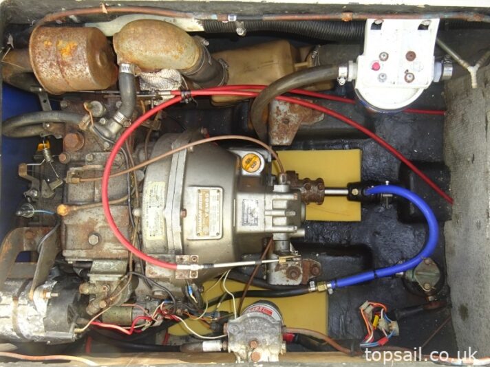 1987 Pegasus 700 (Shallow Fin Keel, Diesel Inboard!)