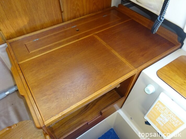 1987 Pegasus 700 (Shallow Fin Keel, Diesel Inboard!)