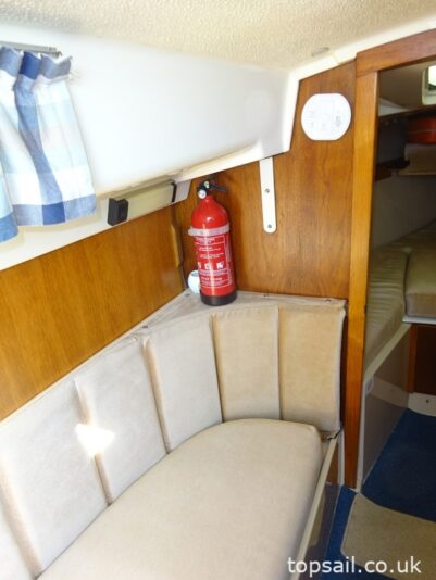 1987 Pegasus 700 (Shallow Fin Keel, Diesel Inboard!)
