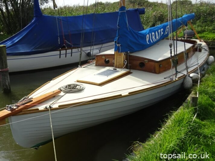 1901 Walter Woods Clinker River Cruiser (Trailer Available)