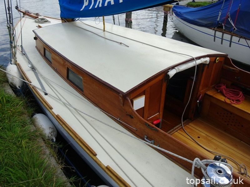 1901 Walter Woods Clinker River Cruiser (Trailer Available)