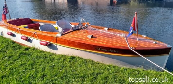 2020 Phoenix Classic 20 Motor Launch
