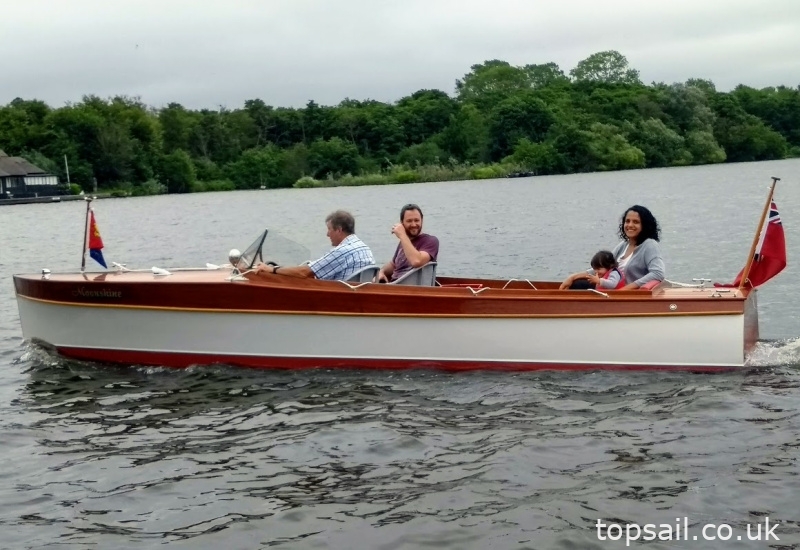 2020 Phoenix Classic 20 Motor Launch