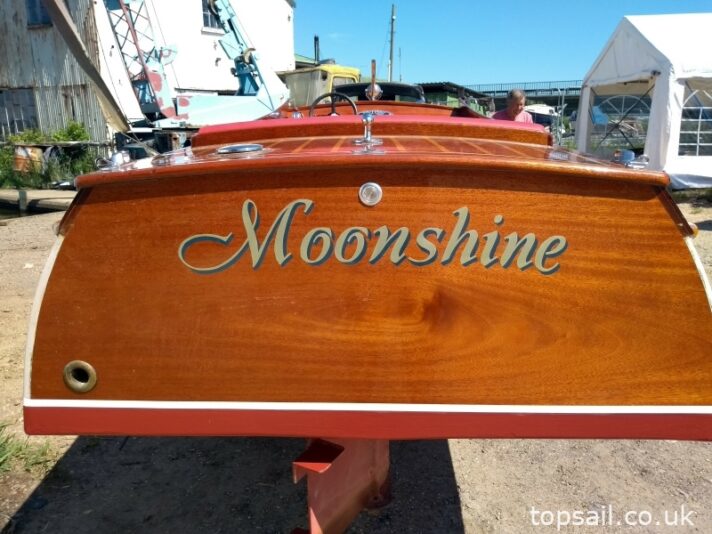 2020 Phoenix Classic 20 Motor Launch