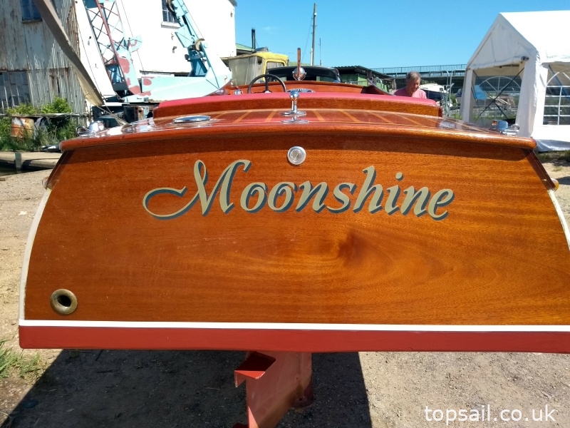 2020 Phoenix Classic 20 Motor Launch