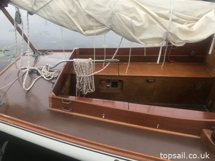 1981 Farrington 25 RCC