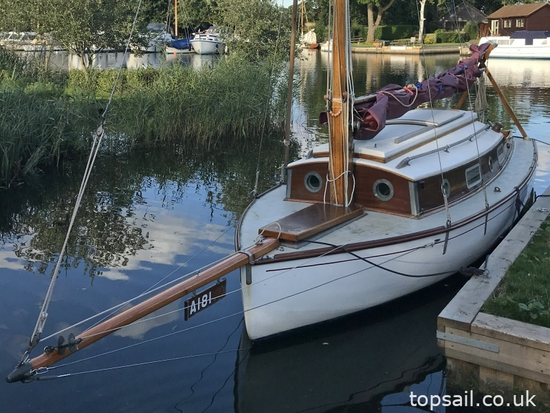 1948 Powles Wanderbird/Playmate River Cruiser Class
