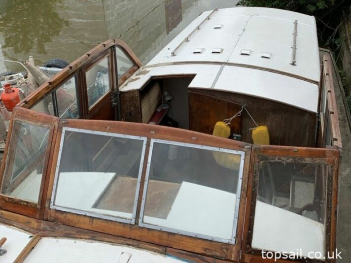 1960s Bourne 35 Centre Cockpit Motor Cruiser Project