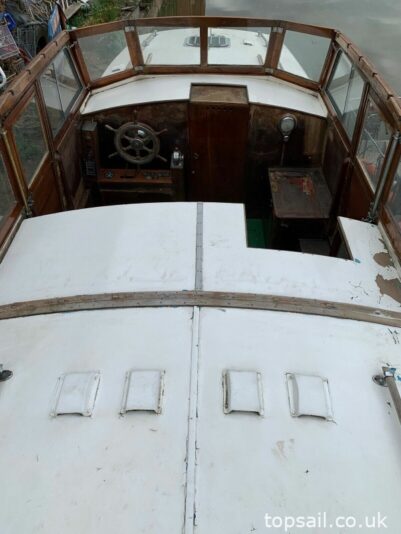 1960s Bourne 35 Centre Cockpit Motor Cruiser Project
