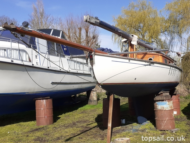1985 Easticks 28 River Cruiser (GRP Hull)