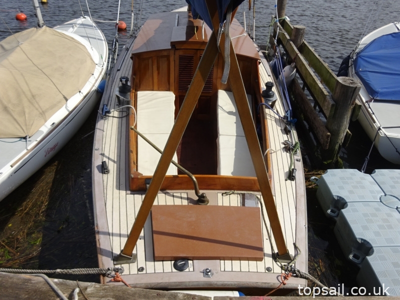 1985 Easticks 28 River Cruiser (GRP Hull)
