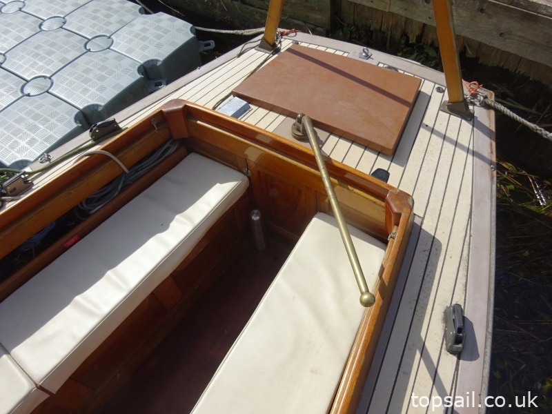 1985 Easticks 28 River Cruiser (GRP Hull)