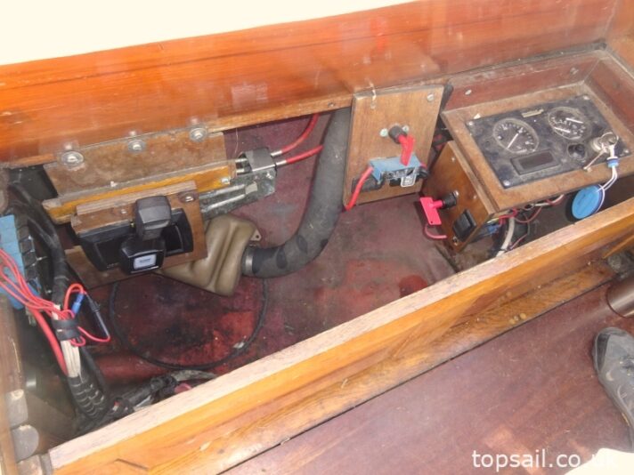 1985 Easticks 28 River Cruiser (GRP Hull)