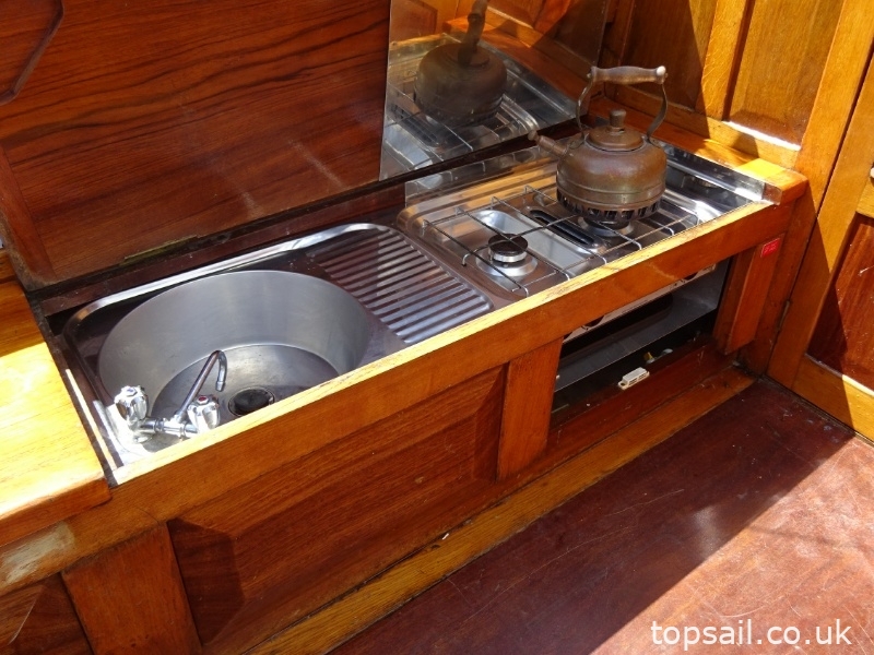 1985 Easticks 28 River Cruiser (GRP Hull)