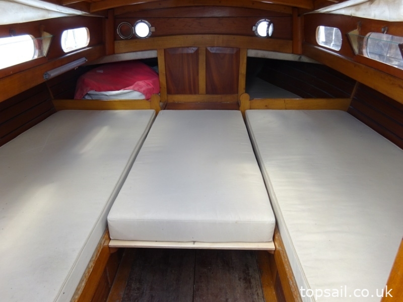 1985 Easticks 28 River Cruiser (GRP Hull)