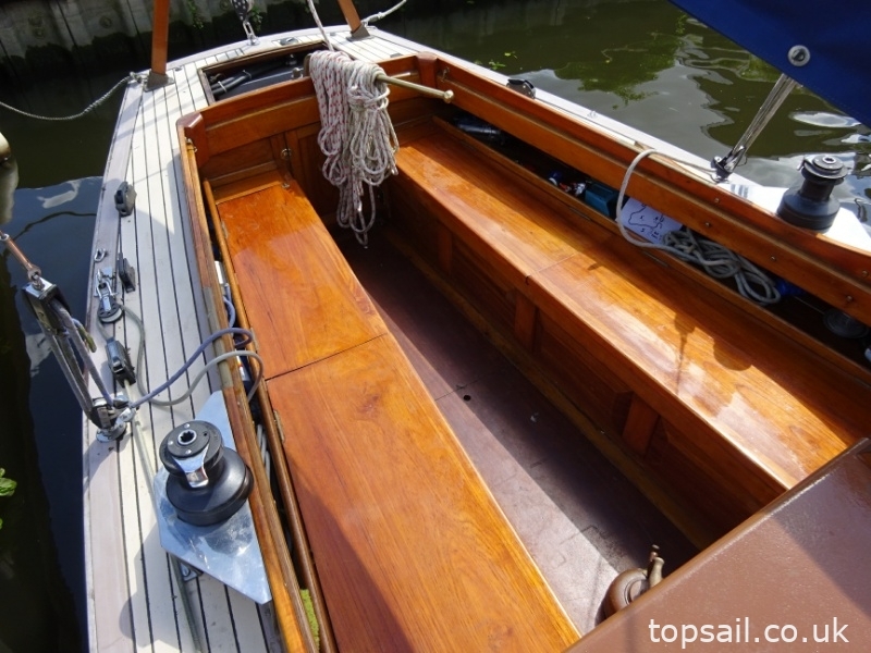 1985 Easticks 28 River Cruiser (GRP Hull)