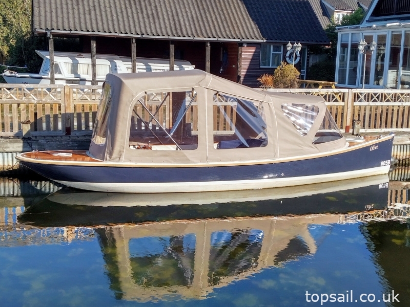 1990 Frolic 21 Electric Motor Launch