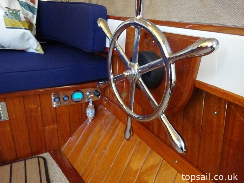 1990 Frolic 21 Electric Motor Launch