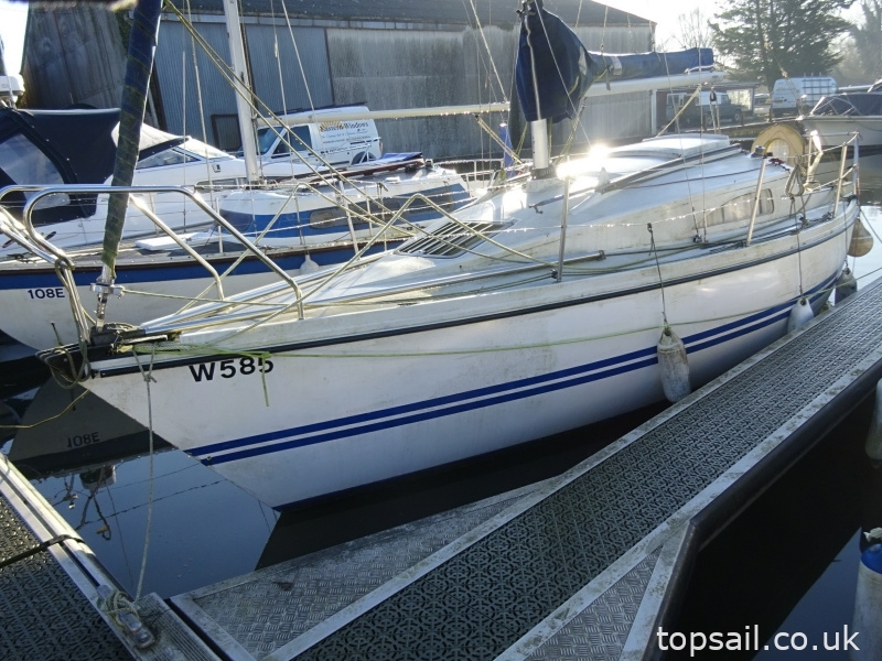 1990 Pegasus 800 (Wing Keel, Separate Heads Compartment)