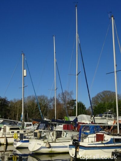 1990 Pegasus 800 (Wing Keel, Separate Heads Compartment)