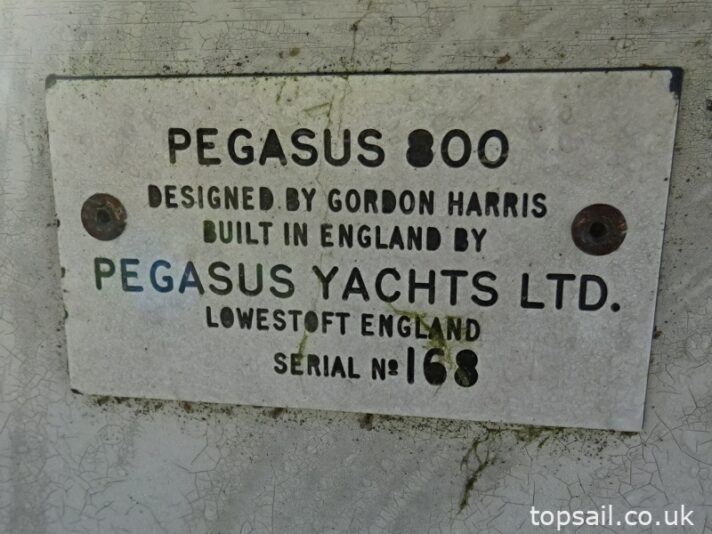1990 Pegasus 800 (Wing Keel, Separate Heads Compartment)