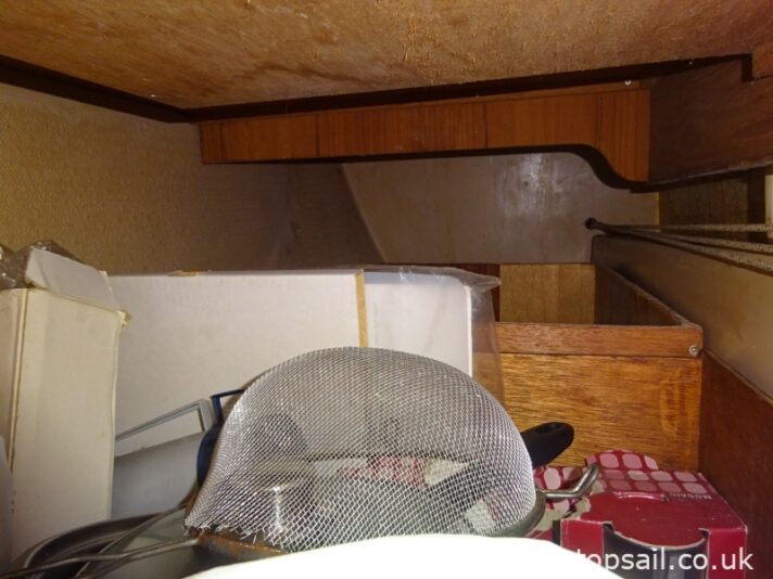 1990 Pegasus 800 (Wing Keel, Separate Heads Compartment)