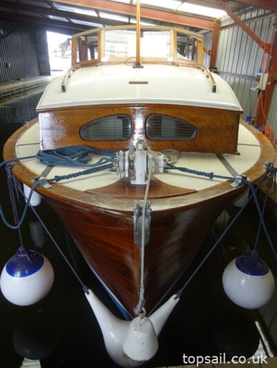 1954 Merrywind Classic Centre Cockpit Motor Cruiser