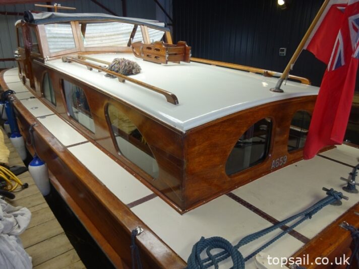 1954 Merrywind Classic Centre Cockpit Motor Cruiser