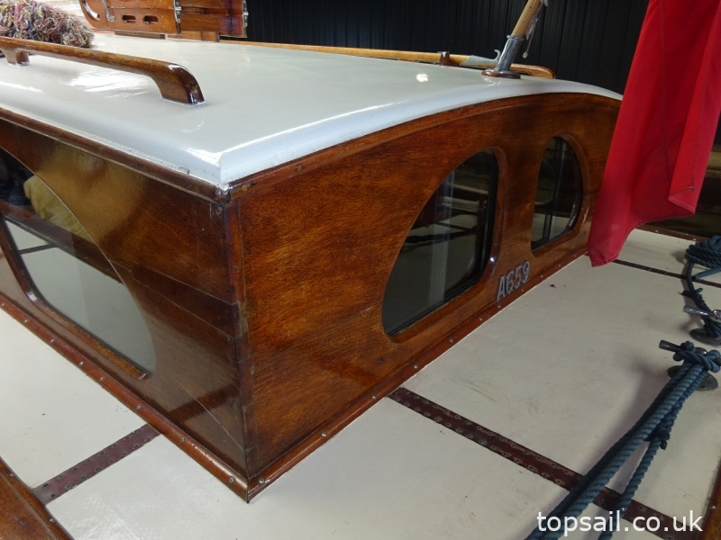 1954 Merrywind Classic Centre Cockpit Motor Cruiser
