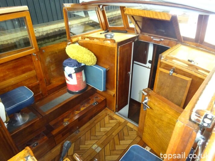 1954 Merrywind Classic Centre Cockpit Motor Cruiser