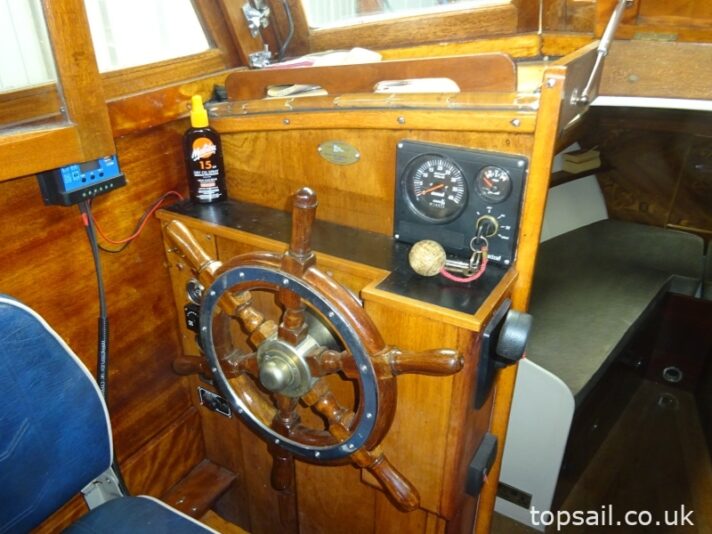 1954 Merrywind Classic Centre Cockpit Motor Cruiser