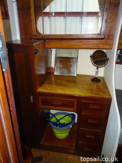 1954 Merrywind Classic Centre Cockpit Motor Cruiser
