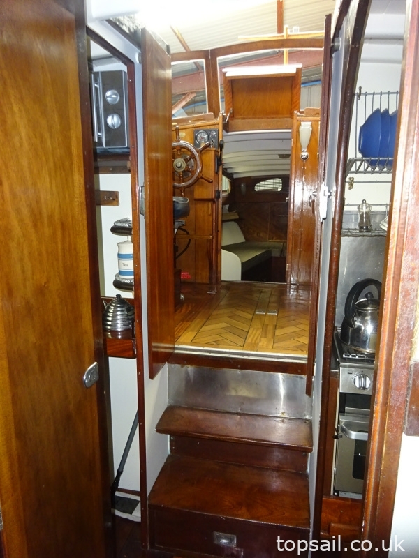 1954 Merrywind Classic Centre Cockpit Motor Cruiser