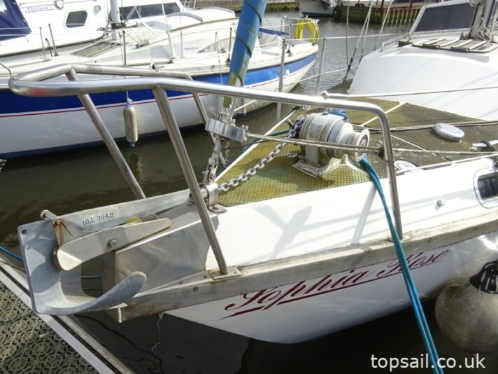 2006 Bruce Roberts 25 Adventurer Pilothouse