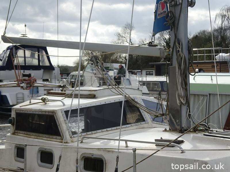 2006 Bruce Roberts 25 Adventurer Pilothouse