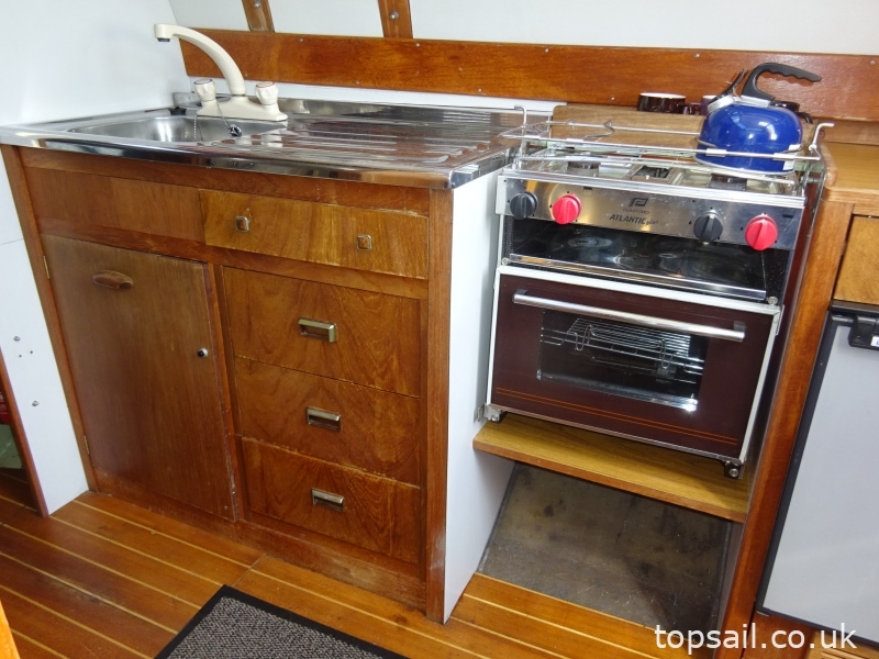 2006 Bruce Roberts 25 Adventurer Pilothouse