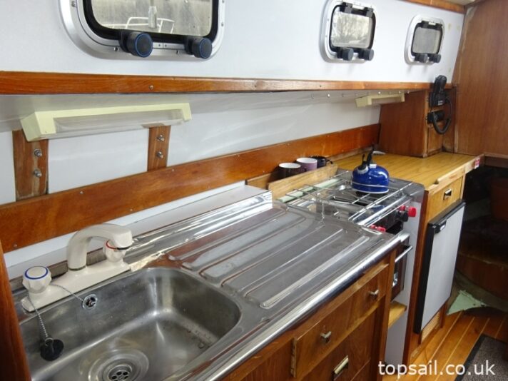 2006 Bruce Roberts 25 Adventurer Pilothouse