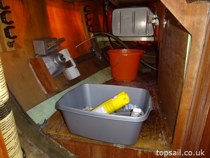 2006 Bruce Roberts 25 Adventurer Pilothouse