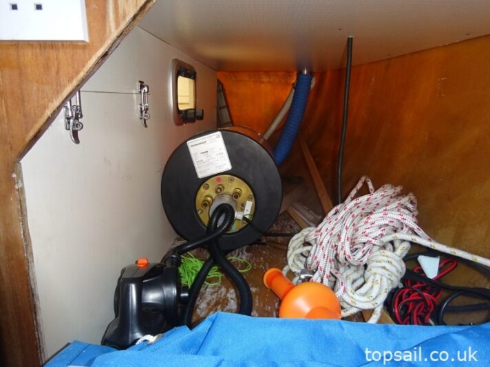 2006 Bruce Roberts 25 Adventurer Pilothouse