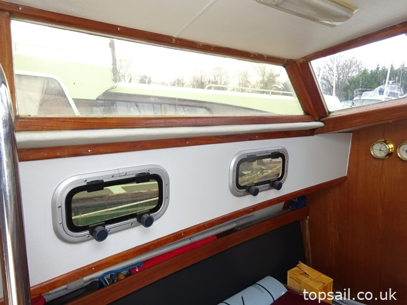 2006 Bruce Roberts 25 Adventurer Pilothouse