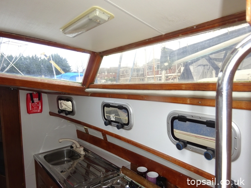 2006 Bruce Roberts 25 Adventurer Pilothouse
