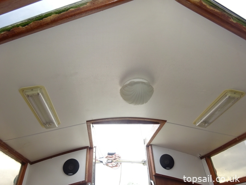 2006 Bruce Roberts 25 Adventurer Pilothouse