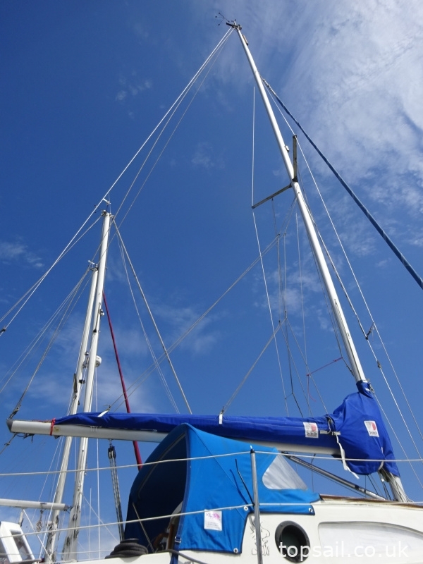 1989 Pegasus 800 (Wing Keel, Separate Heads Compartment!)