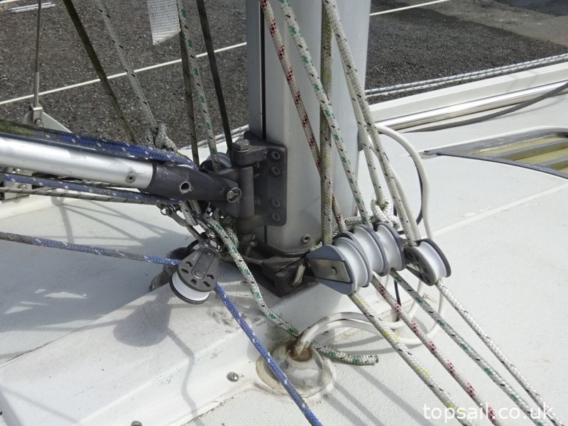 1989 Pegasus 800 (Wing Keel, Separate Heads Compartment!)