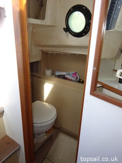 1989 Pegasus 800 (Wing Keel, Separate Heads Compartment!)