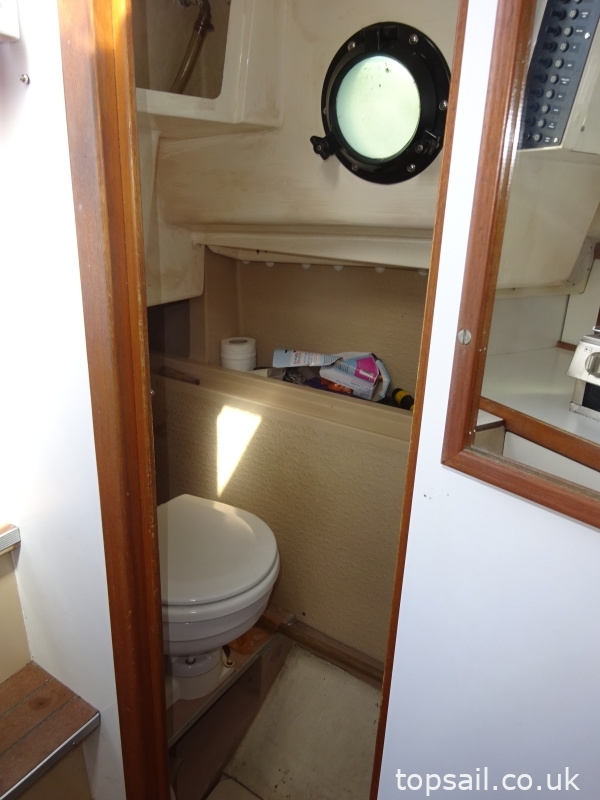 1989 Pegasus 800 (Wing Keel, Separate Heads Compartment!)