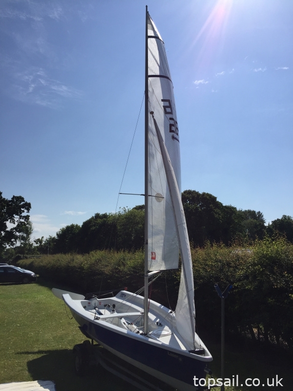 2005 Laser 2000 & Trailer