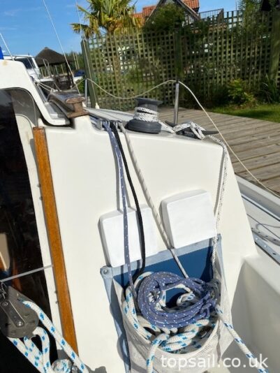1987 Pegasus 700 (Shallow Fin, Diesel Inboard!)