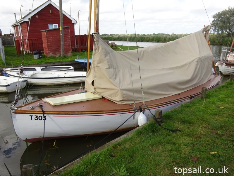 1934 Chumley & Hawke Ranger Class Sailing Cruiser